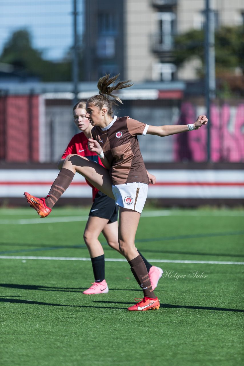 Bild 126 - wBJ FC St. Pauli - Eimsbuetteler TV : Ergebnis: 3:4